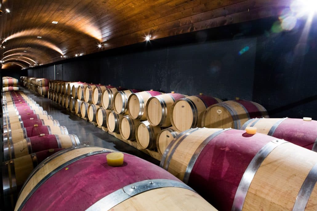 Caves à barriques du Château Bertinerie
